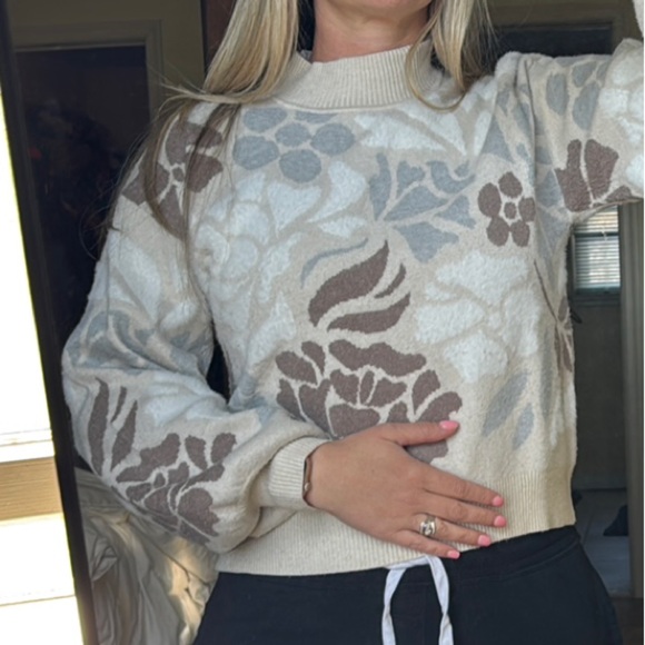 trurh by republic Sweaters - LOW START!!!! Super cozy and soft Floral sweater